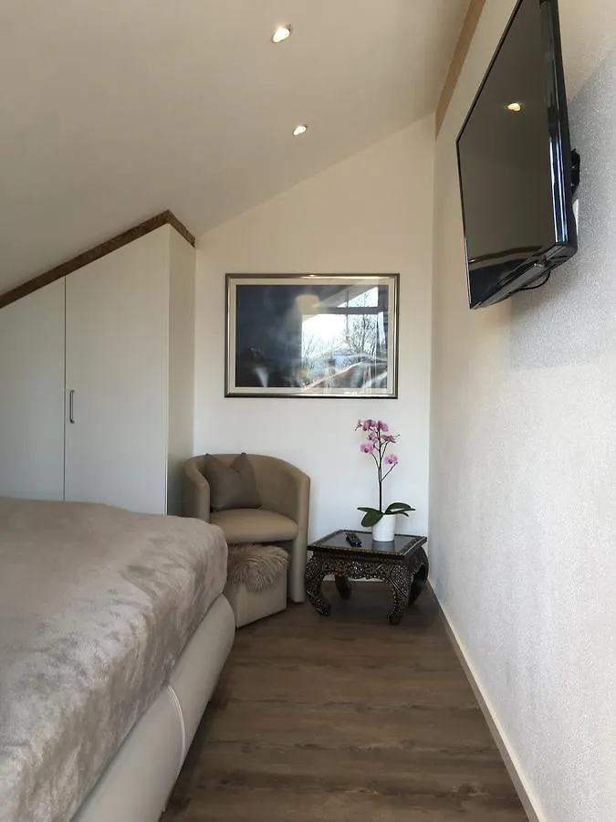 Shania Residence Уберзее